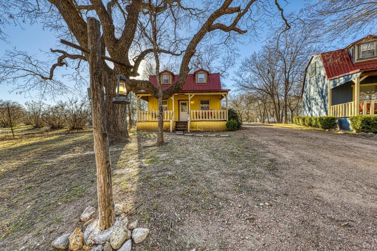 ホテルThe Olive @ Mendelbaum Winery Guest Cabins フレデリックスバーグ エクステリア 写真